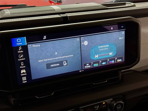 Used 2025 Jeep Wrangler Unlimited Sahara image 16