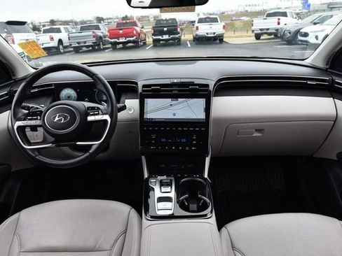 Used 2022 Hyundai Tucson Limited image 7