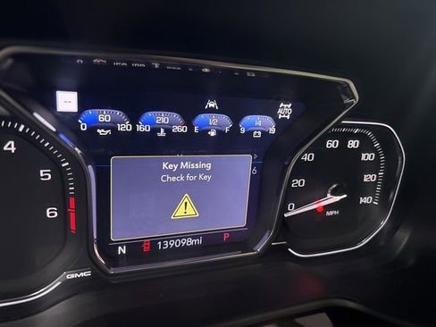 Used 2021 GMC Yukon XL Denali w/ Denali Premium Package image 28