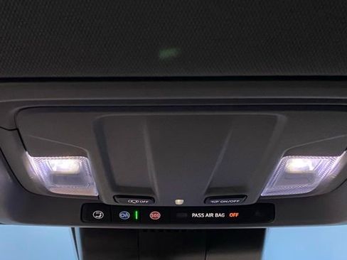 Used 2024 GMC Sierra 1500 Elevation image 32