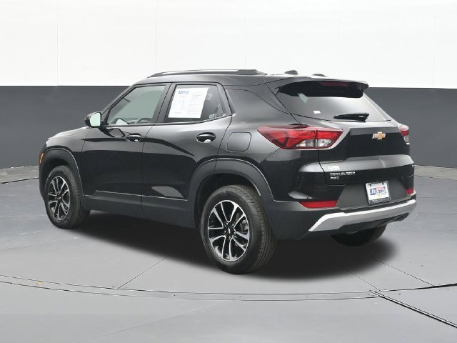 Used 2025 Chevrolet TrailBlazer LT AWD/4WD image 9
