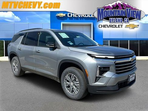 New 2026 Chevrolet Traverse LT w/ LPO, Floor Liner Package image 1