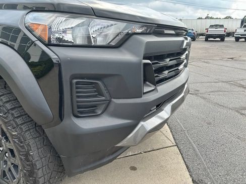 Used 2024 Chevrolet Colorado Trail Boss w/ Safety Package AWD/4WD image 11