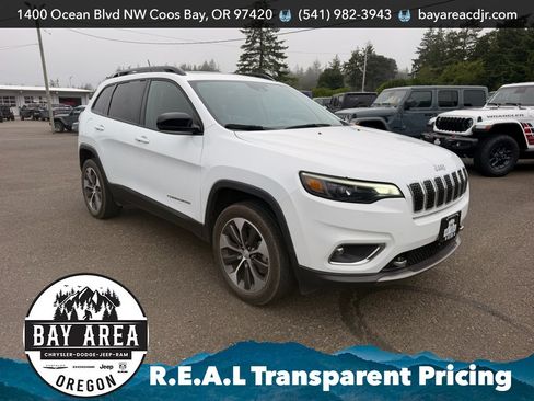 Used 2022 Jeep Cherokee Limited w/ Elite Package AWD/4WD image 8