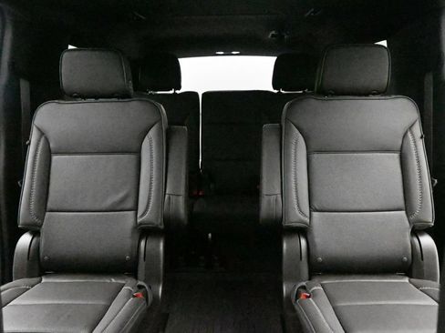 Used 2023 GMC Yukon XL Denali AWD/4WD image 16