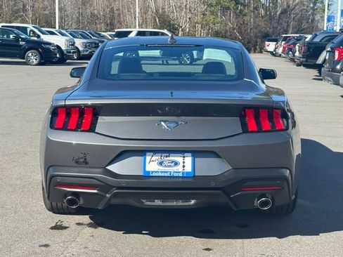 Used 2024 Ford Mustang Coupe image 4