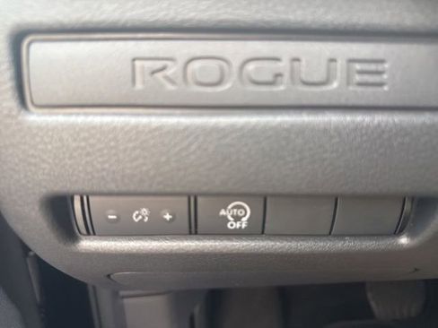 Used 2024 Nissan Rogue S AWD/4WD image 21