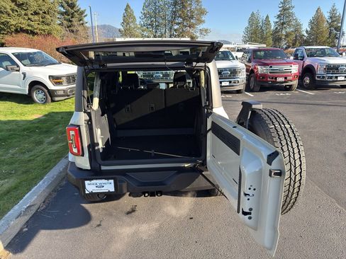 New 2025 Ford Bronco Outer Banks image 7