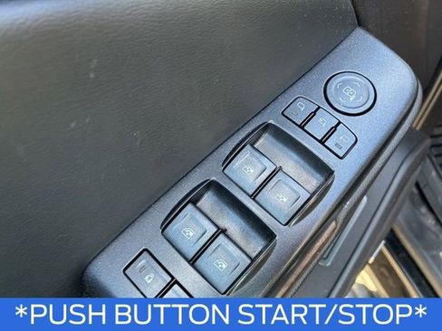 Used 2016 Chevrolet Suburban LT image 15