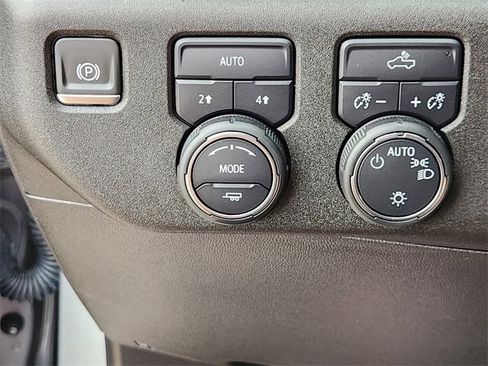 Used 2024 Chevrolet Silverado 1500 LT image 21