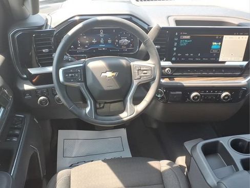 Used 2025 Chevrolet Silverado 1500 LT AWD/4WD image 4