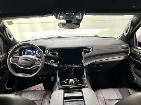 Used 2022 Jeep Wagoneer Series II w/ Convenience Group I AWD/4WD image 19