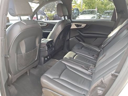 Used 2018 Audi Q7 2.0T Premium AWD/4WD image 38