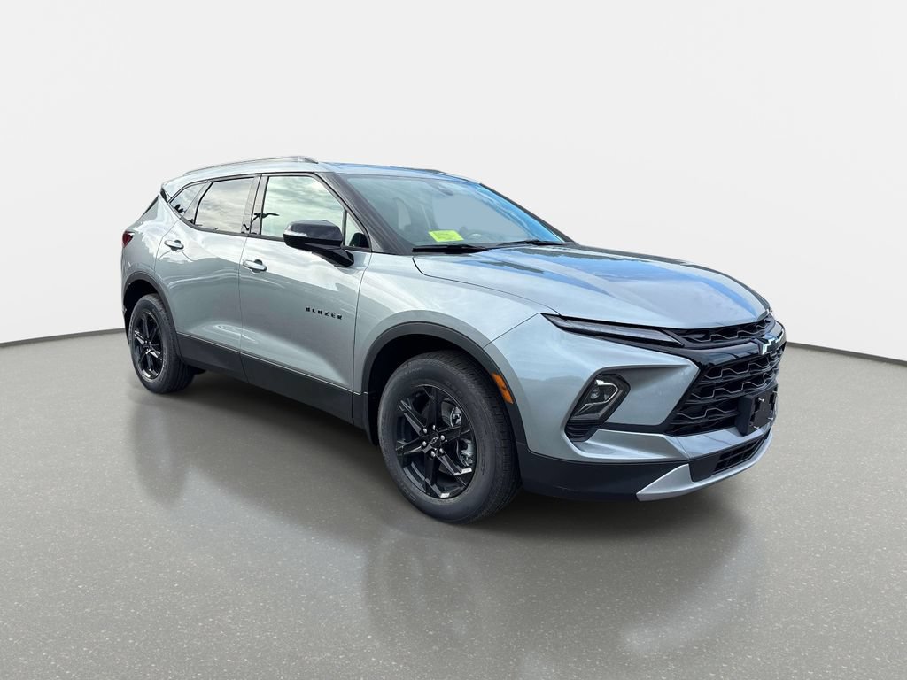 New 2026 Chevrolet Blazer LT w/ Midnight/Sport Edition AWD/4WD image 2