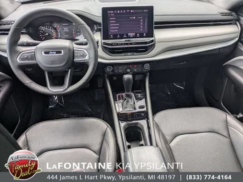 Used 2025 Jeep Compass Limited AWD/4WD image 27