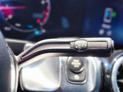 Certified 2026 Mercedes-Benz GLB 250 4MATIC image 28