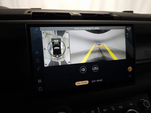 New 2025 Land Rover Defender 90 V8 image 30
