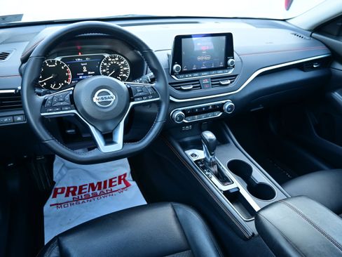 Certified 2020 Nissan Altima 2.5 SR w/ Premium Package image 17