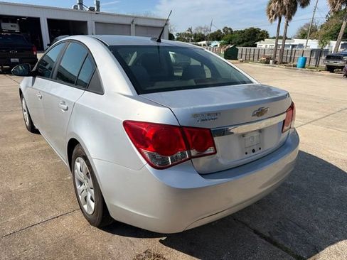 Used 2014 Chevrolet Cruze LS FWD image 5
