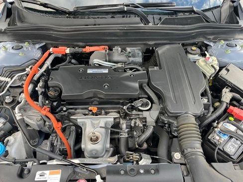 Used 2021 Honda Accord Touring image 11
