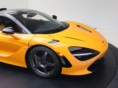 Used 2021 McLaren 720S RWD image 34