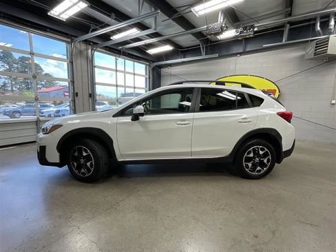 Used 2018 Subaru Crosstrek 2.0i Premium image 2