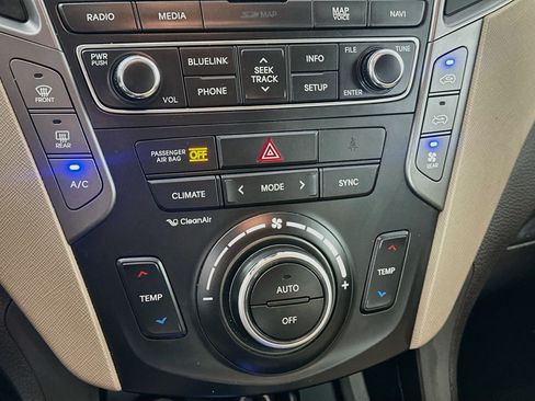 Used 2018 Hyundai Santa Fe Limited AWD/4WD image 24