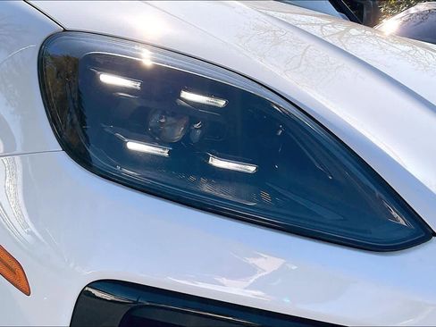 Used 2024 Porsche Cayenne image 29