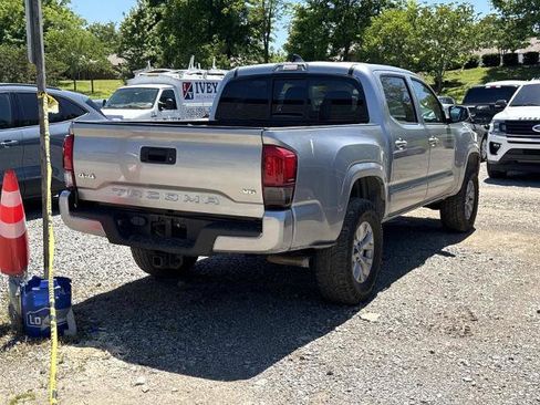 Used 2021 Toyota Tacoma SR AWD/4WD image 4