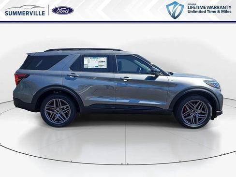 New 2026 Ford Explorer ST-Line w/ ST-Line Street Pack AWD/4WD image 2
