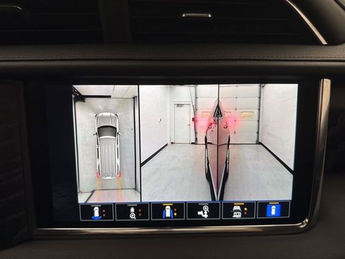 Used 2023 GMC Yukon Denali image 37