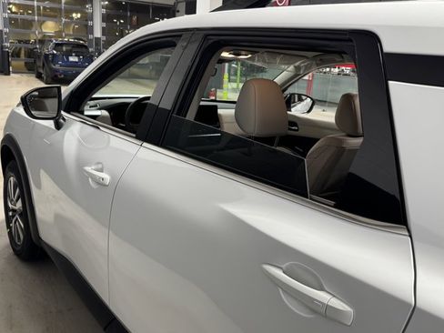 New 2026 Nissan Pathfinder SL image 18