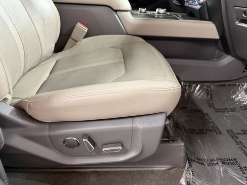 Used 2019 Ford Expedition Limited image 38