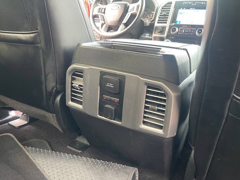Used 2016 Ford F150 Platinum w/ Equipment Group 701A Luxury AWD/4WD image 33