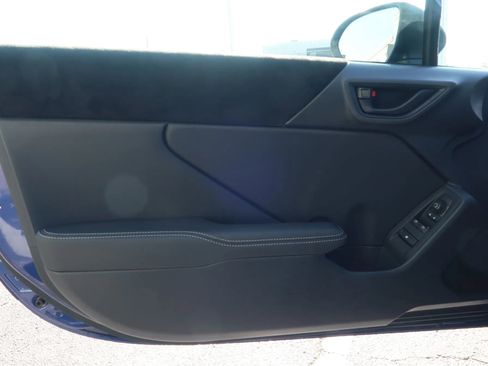 Used 2024 Toyota GR86 Premium image 38