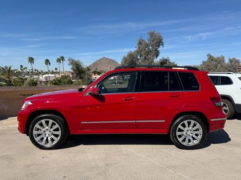 Used 2011 Mercedes-Benz GLK 350 4MATIC image 5