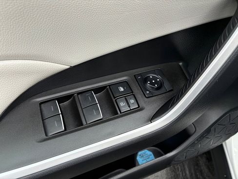 Used 2023 Toyota RAV4 XLE image 23