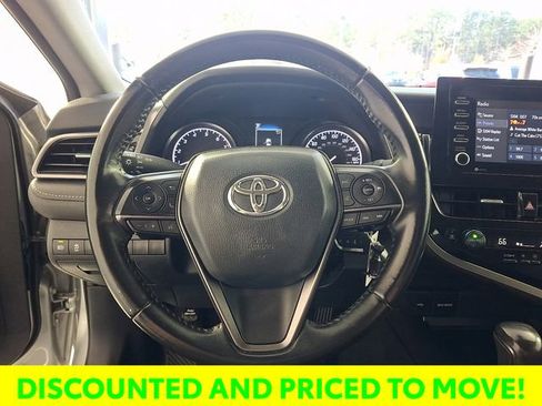 Used 2024 Toyota Camry SE image 23