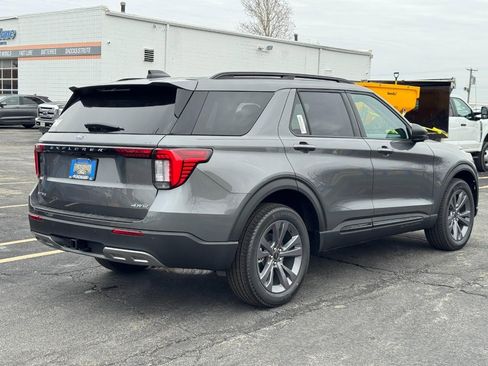 New 2026 Ford Explorer Active w/ Active Comfort Package image 3