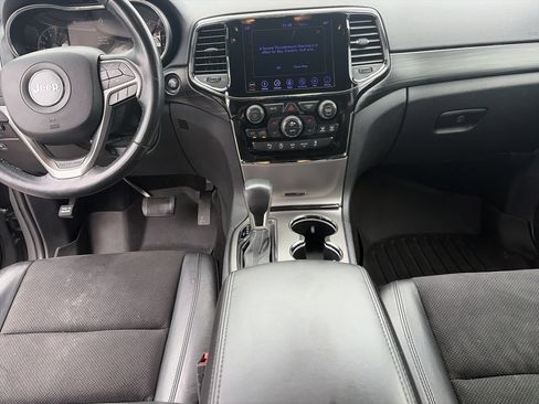 Used 2019 Jeep Grand Cherokee Altitude AWD/4WD image 16