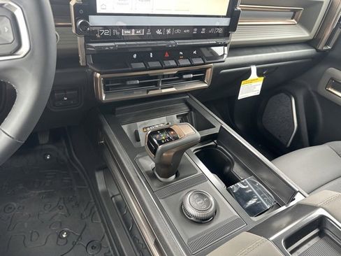 New 2025 GMC Hummer EV 2X image 25