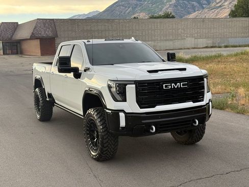 Used 2026 GMC Sierra 2500 AT4X AWD/4WD image 2
