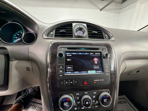 Used 2017 Buick Enclave Leather FWD image 13