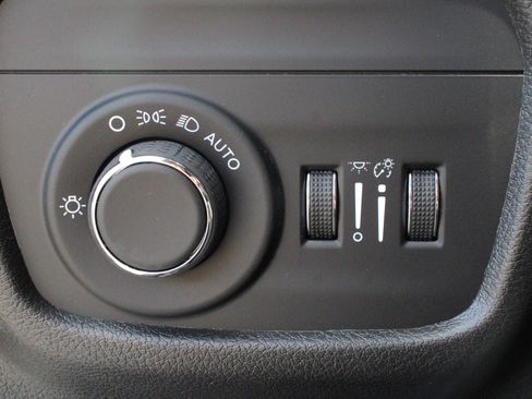 New 2026 Jeep Grand Cherokee Altitude AWD/4WD image 10
