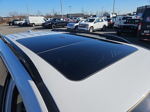 Used 2023 Honda Pilot Elite image 9