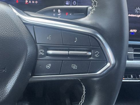Used 2024 Chevrolet Equinox EV LT AWD/4WD image 22