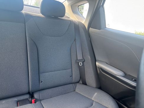 Used 2025 Kia K4 LXS image 36