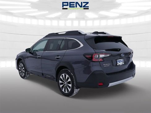 Used 2023 Subaru Outback Touring image 4