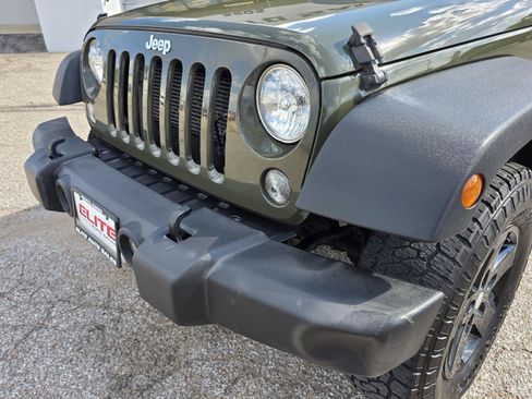 Used 2015 Jeep Wrangler Unlimited Sport w/ Quick Order Package 24S AWD/4WD image 33