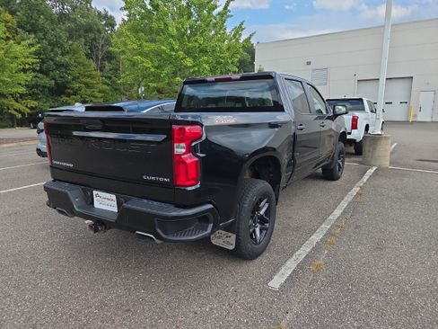 Used 2021 Chevrolet Silverado 1500 Custom Trail Boss AWD/4WD image 5